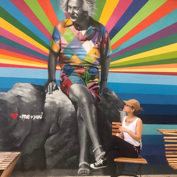 Meet your Posher, Rachel - Picture 1 of 1